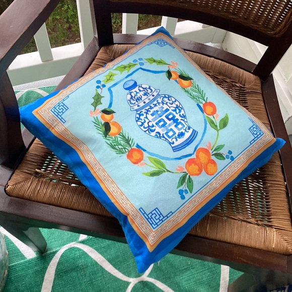 Pillow Cover - Navy Blue & Gold Ginger Jar - Grandmillennial Decor NWT - Picture 4 of 5